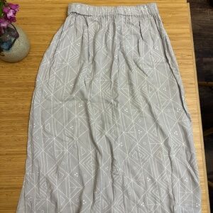 Ali Golden Brand Geometric Design Midi Skirt